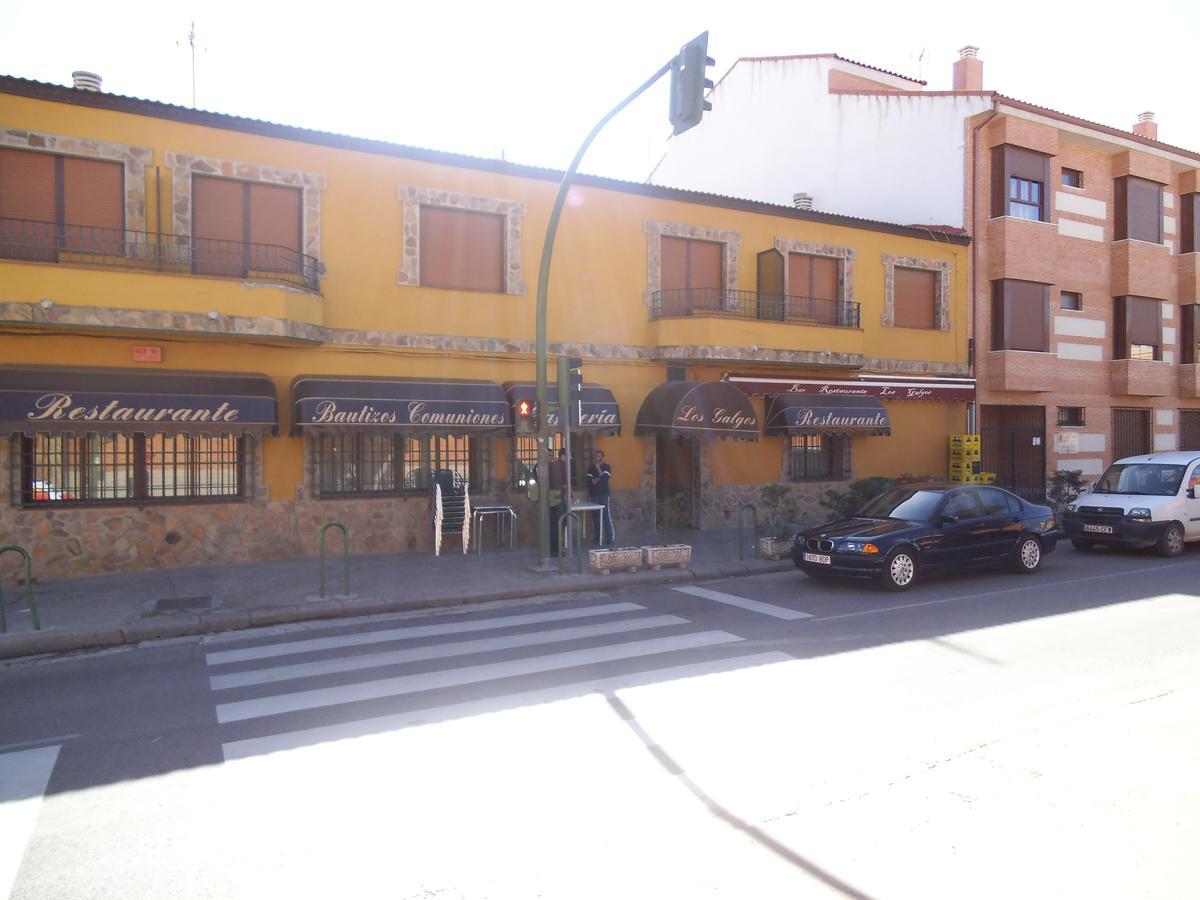 Hostal Los Galgos Yepes Exterior foto