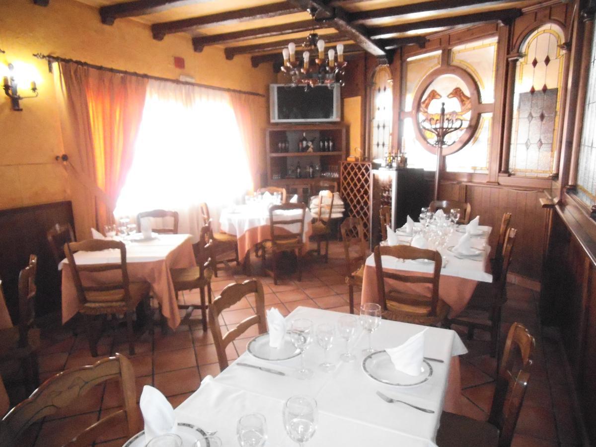Hostal Los Galgos Yepes Exterior foto