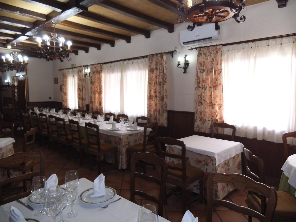 Hostal Los Galgos Yepes Exterior foto