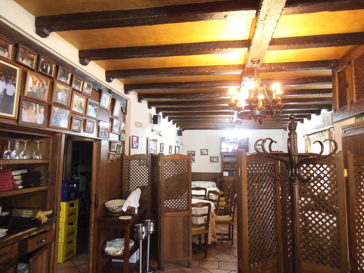 Hostal Los Galgos Yepes Exterior foto